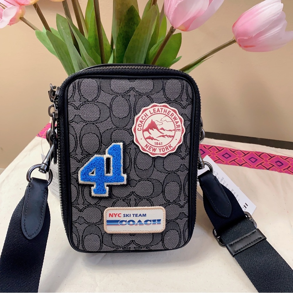 Coach Stanton Crossbody In Signature Jacquard With Ski Patches - Picture 3 of 11